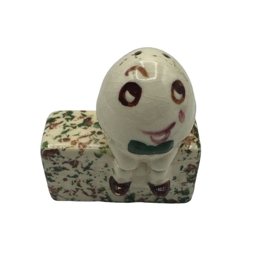 Vintage Ceramic Humpty Dumpty Salt & Pepper Shakers With Speckled Base